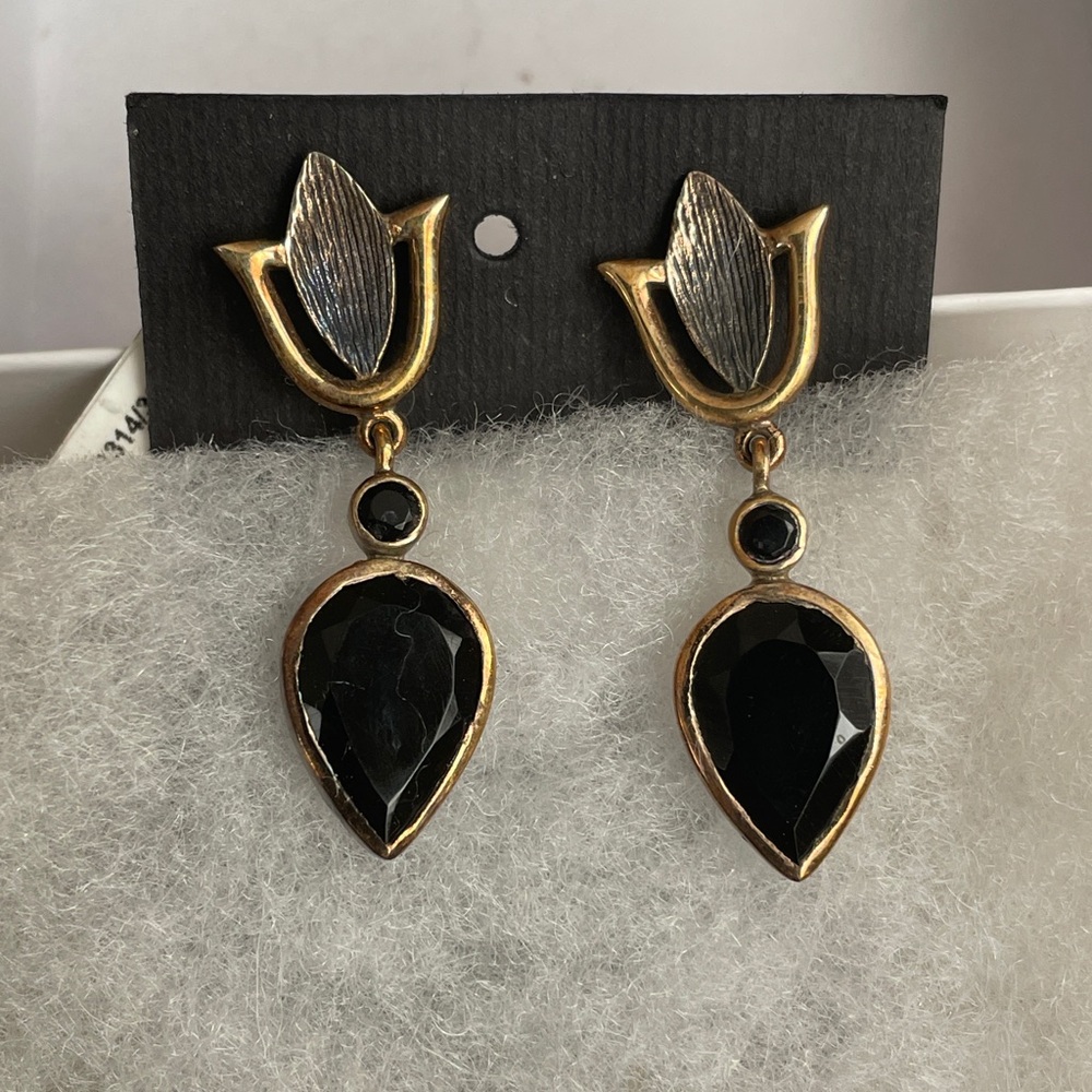 NWT Silver earrings w Black Onyx stone. - Picture 3 of 4